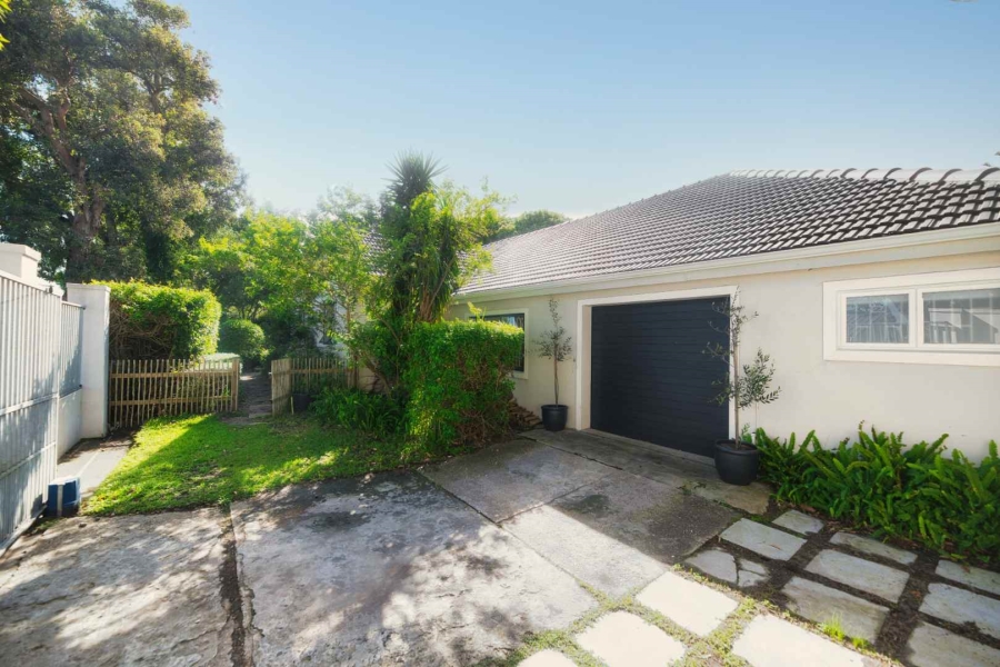 6 Bedroom Property for Sale in Northcliff Western Cape